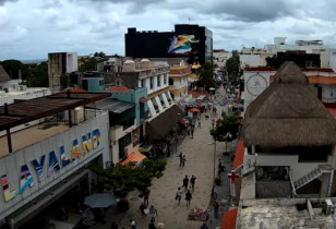 Imagen de vista previa de la cámara web  Playa del Carmen - 5th Avenue